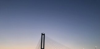 У Києві рух Південним мостом під час повітряної тривоги обмежуватимуть: як курсуватимуть автобуси