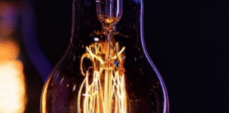 Блекаут на добу: в Києві і Київщині запровадили масштабні знеструмлення