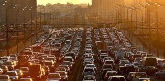 Київські трамваї й автобуси змінюють маршрути: що чекає пасажирів