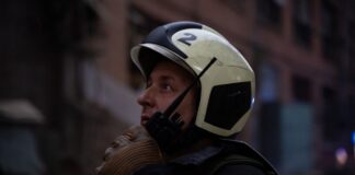 РФ массированно атаковала Херсон: горели жилые кварталы, часть города без света