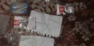 Продаж через вікно і знайомі-клієнти: подробиці наркосправи у столиці