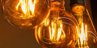 Блекаут у минулому: в Києві ввели тимчасові графіки відключень світла