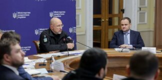 У Києві над відновленням електромереж працюють 63 бригади, понад 220 бригад – над відновленням тепла