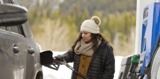 Плохие дороги “ударят” по карманам водителей? Как логистика формирует цену на бензин