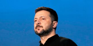 Украина планирует провести выборы президента и референдум в один день: FT узнало сроки