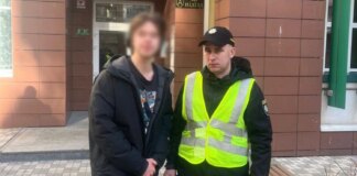 У Києві двох блогерів покарали за відео у поліцейській формі