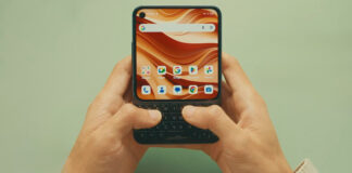 Unihertz показала Titan 2 Elite — кнопковий міні-смартфон у стилі BlackBerry