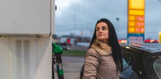 Топливо бьет рекорды: сколько украинцы будут платить за литр в Германии