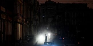 Куба второй раз за неделю объявила о масштабном блэкауте: более 10 млн человек без света