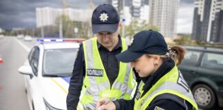 Полиция проводит масштабные обыски в больницах по всей Украине