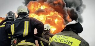 В российском Саратове вторые сутки горит НПЗ после удара дронов