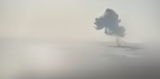 Сильний вибух і чорний дим над водою: що сталось поблизу Києва, – ВІДЕО